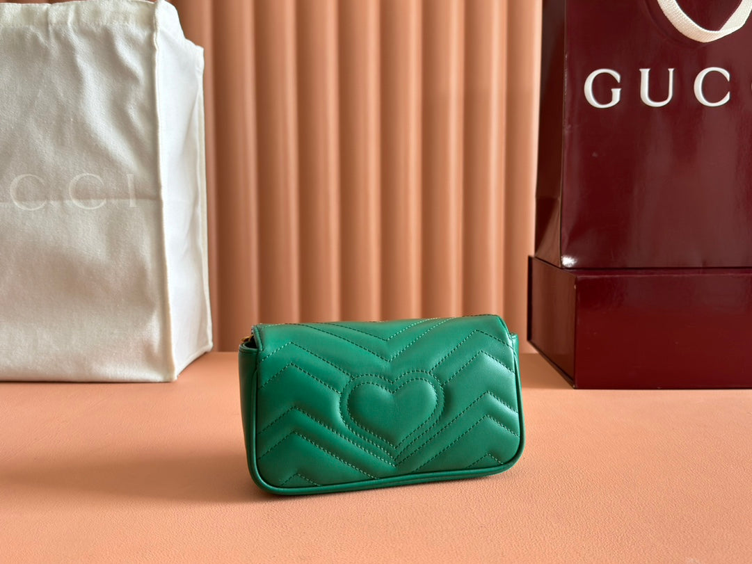 Gucci GG Marmont 16.5 Bag Green Calfskin 248372
