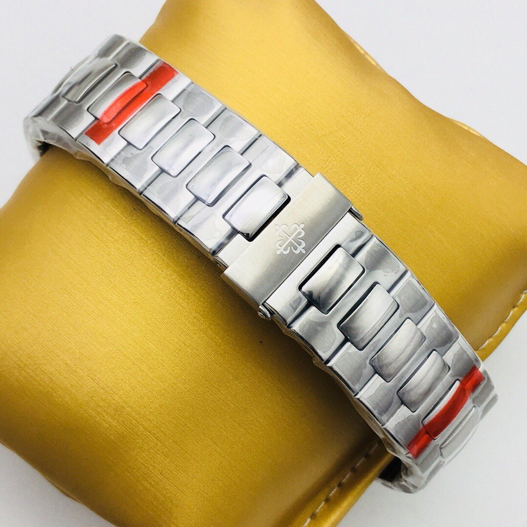 PATEK NAUTILUS 5711 STAINLESS STEEL WHITE DIAL