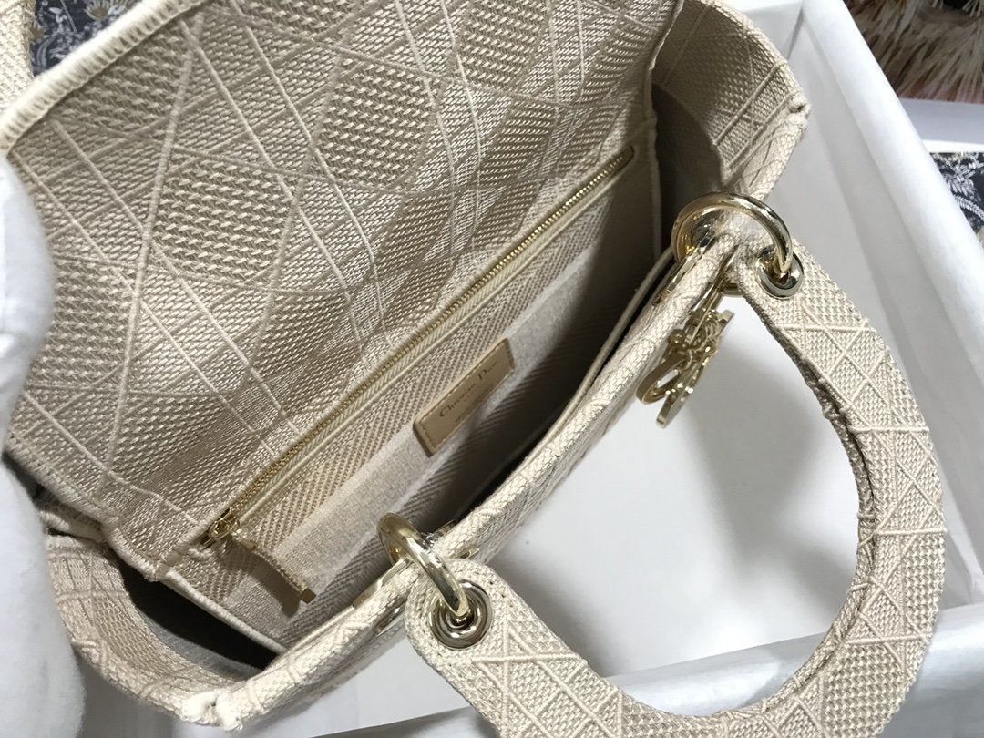 MEDIUM LADY D-LITE BEIGE CANNAGE EMBROIDERY