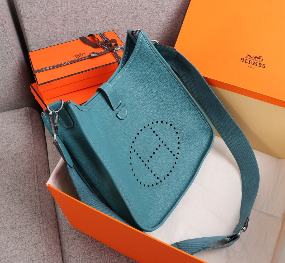 HM EVELYNE BAG 28 SAPPHIRE TOGO