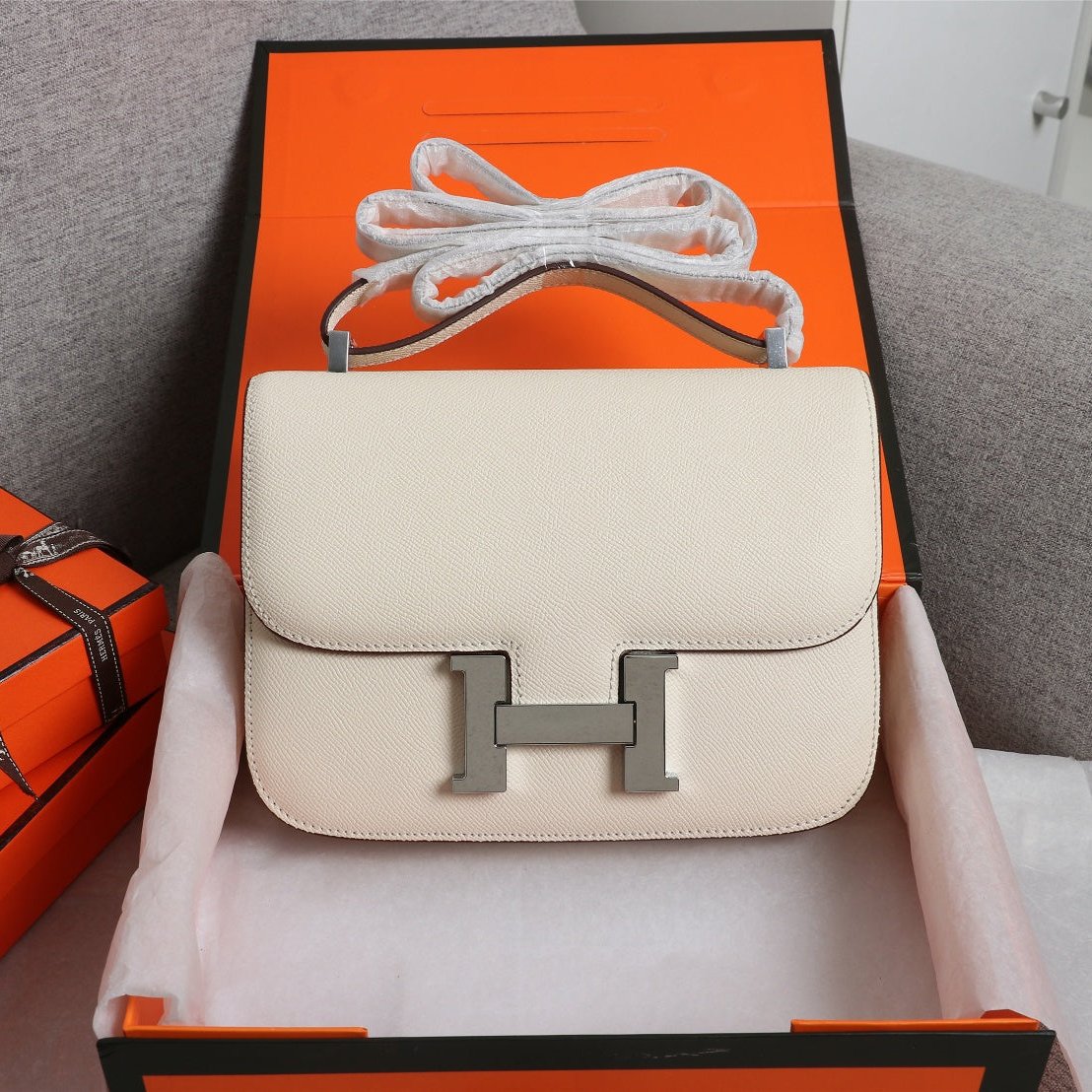 HM CONSTANCE BAGS 18 CREAM EPSOM SILVER HARDWARE