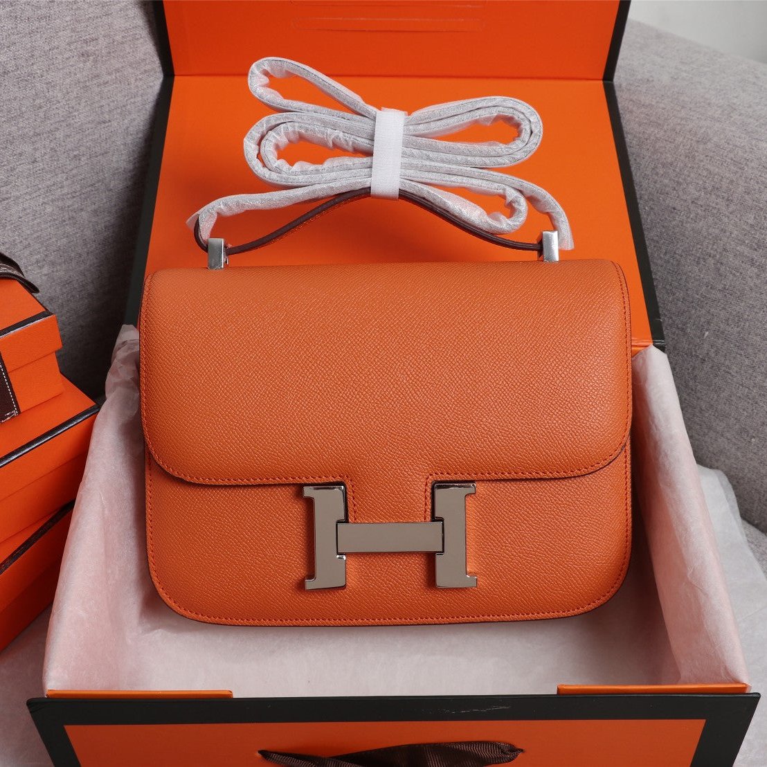 HM CONSTANCE BAGS 18 ORANGE EPSOM SILVER HARDWARE