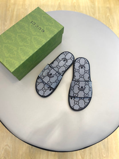 GG x Adidas Men's Slide Grey Canvas 558902