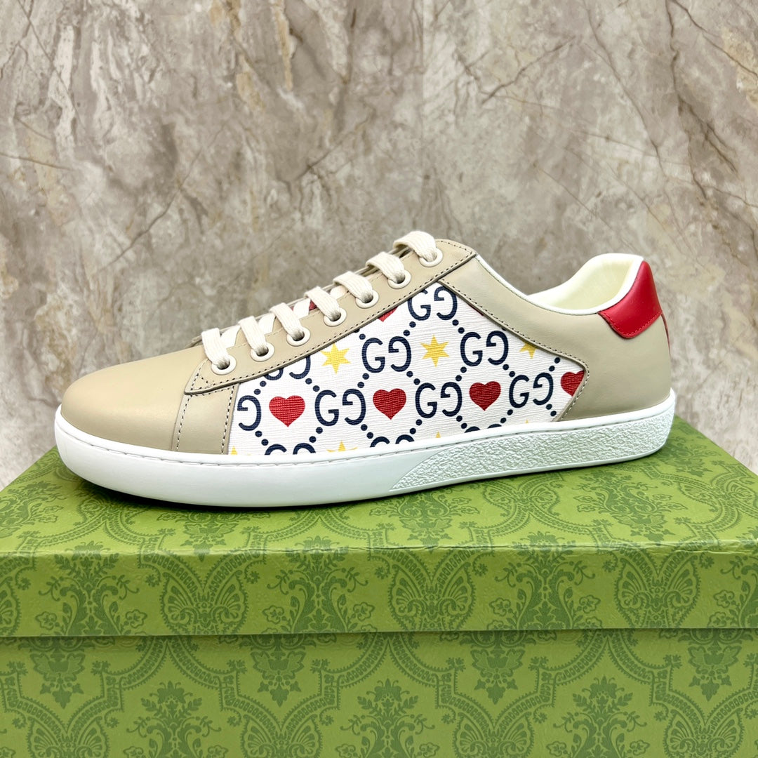 GG Men's Supreme Sneaker Light Cream Canvas Cowhide 525929