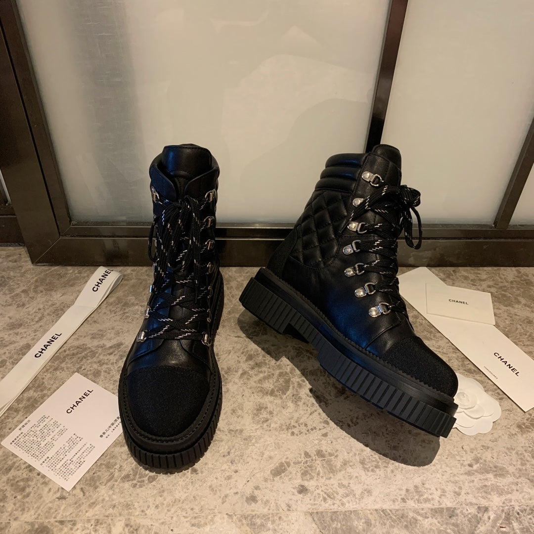 CC Combat Boots 50mm In Black Calfskin Quilted And Lycra Fabric  940072
