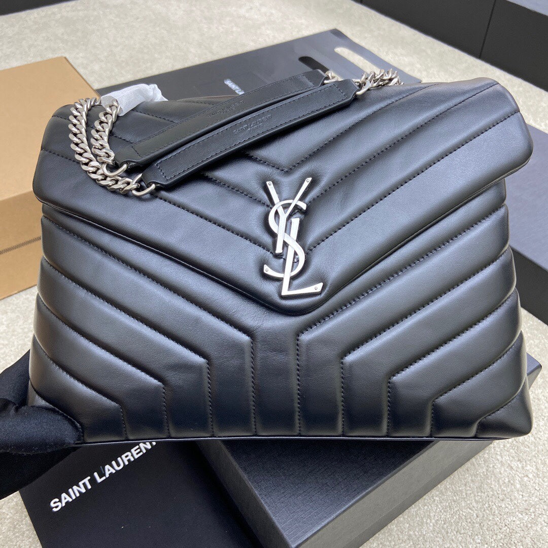 LOULOU MEDIUM 32 BLACK  QUILTED LEATHER SILVER HARDWARE