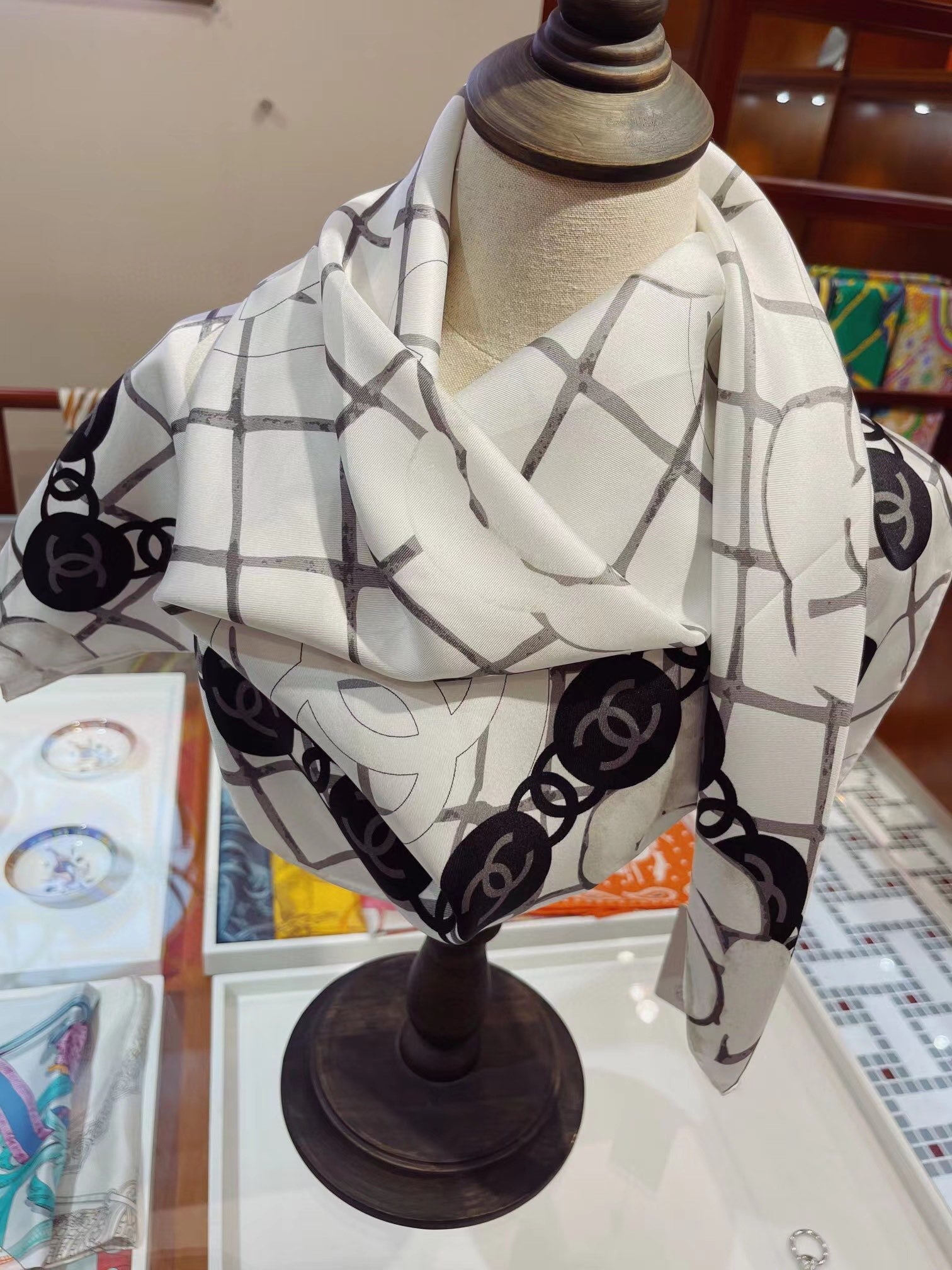 CC Square Scarf 90 CM In White Mix Black Camellia Print Silk Twill 288688