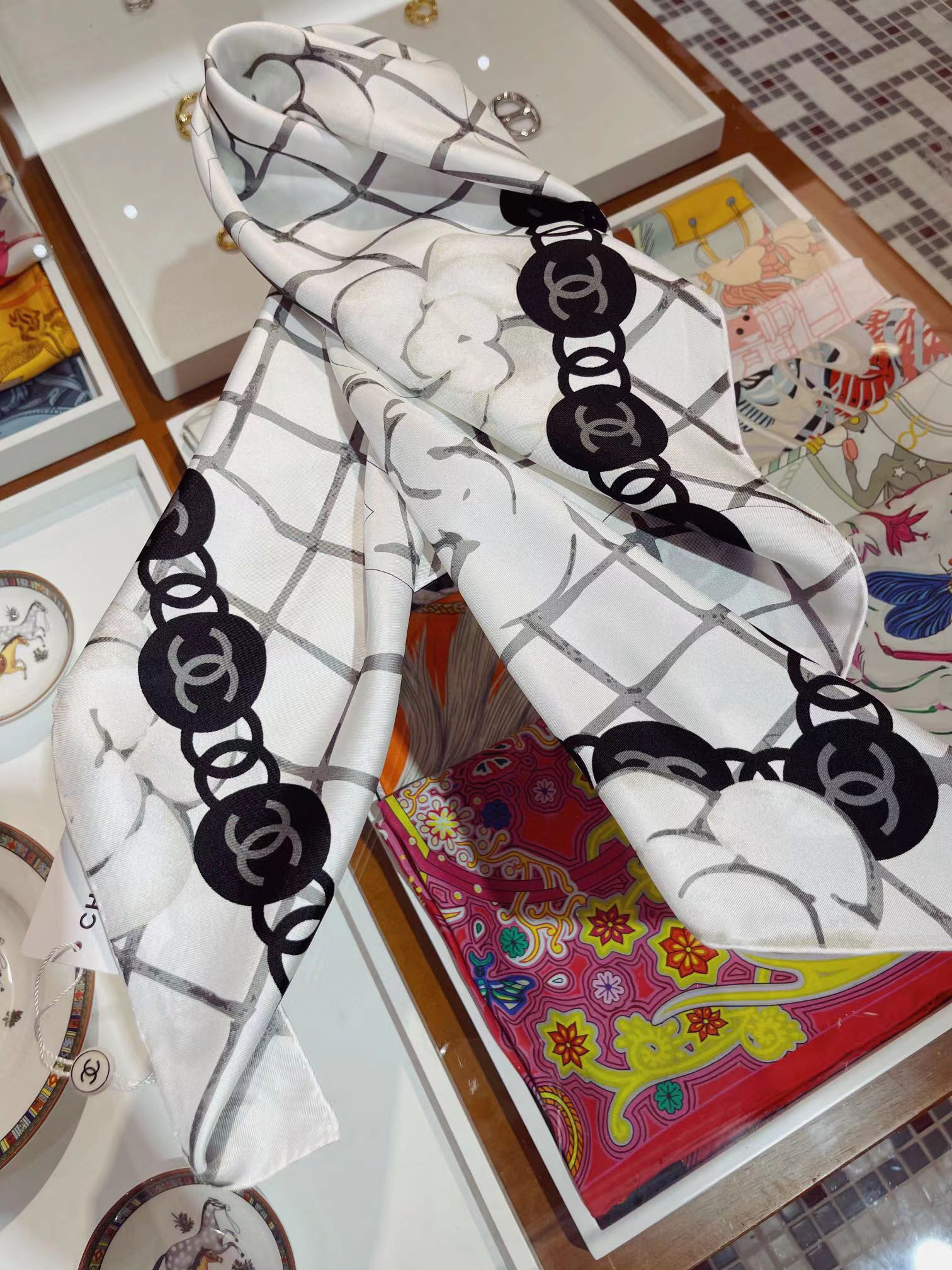CC Square Scarf 90 CM In White Mix Black Camellia Print Silk Twill 288688