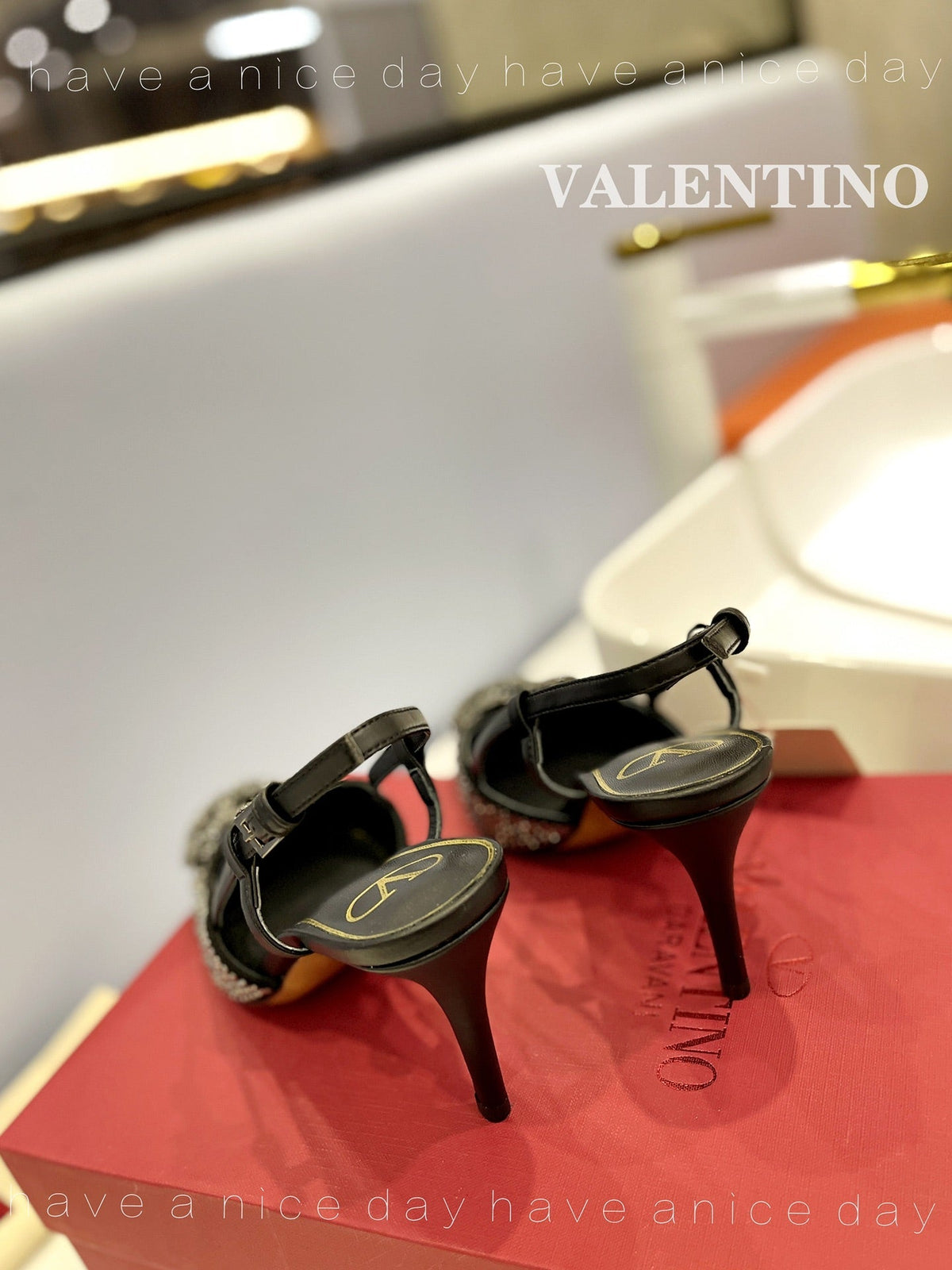 VT Signature Heels Black Diamond Calf Leather 295086