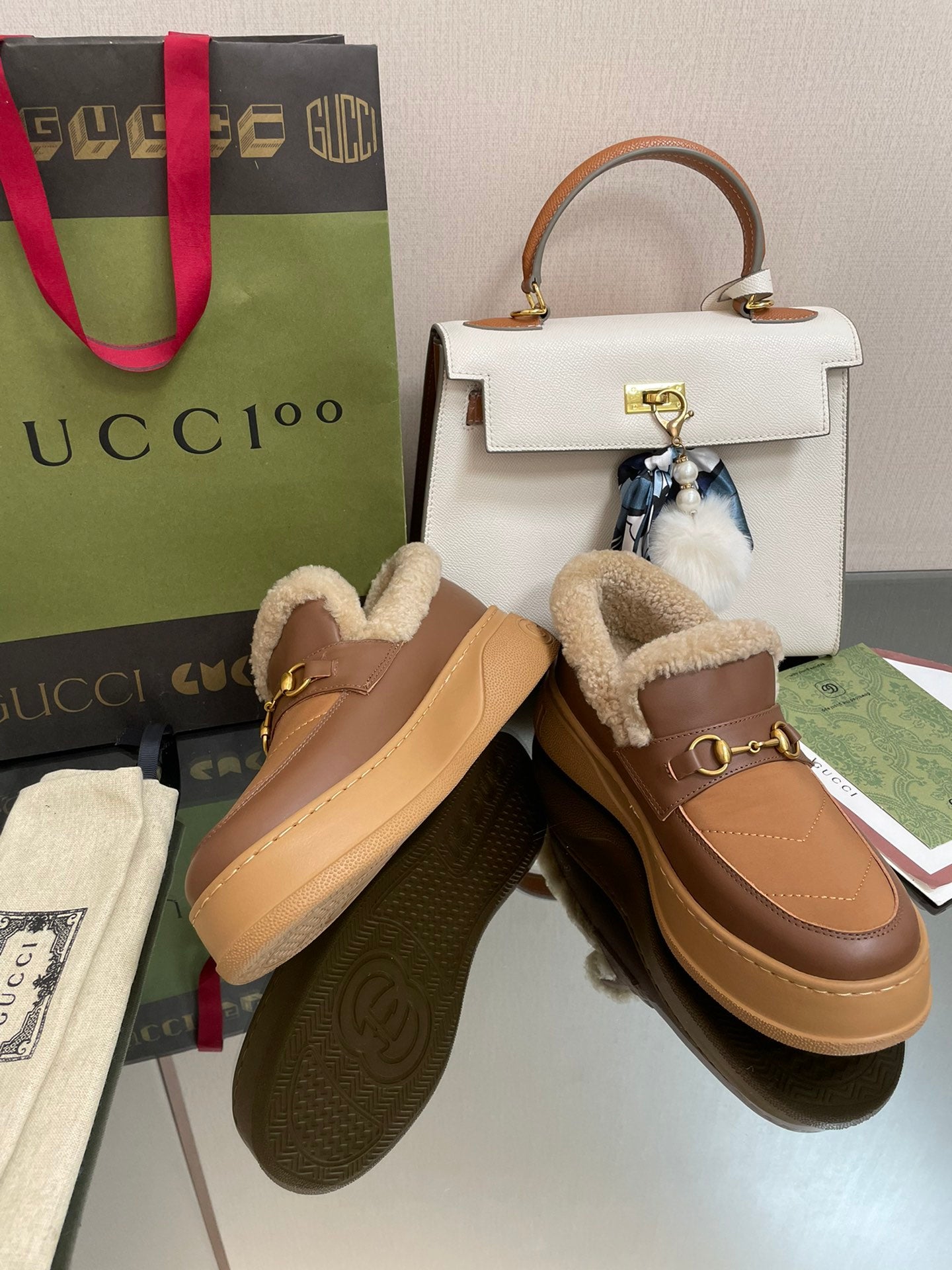 GG LOAFER IN PEANUT BROWN AND CHOCOLATE BROWN CALFSKIN WITH BEIGE WOOL LINING