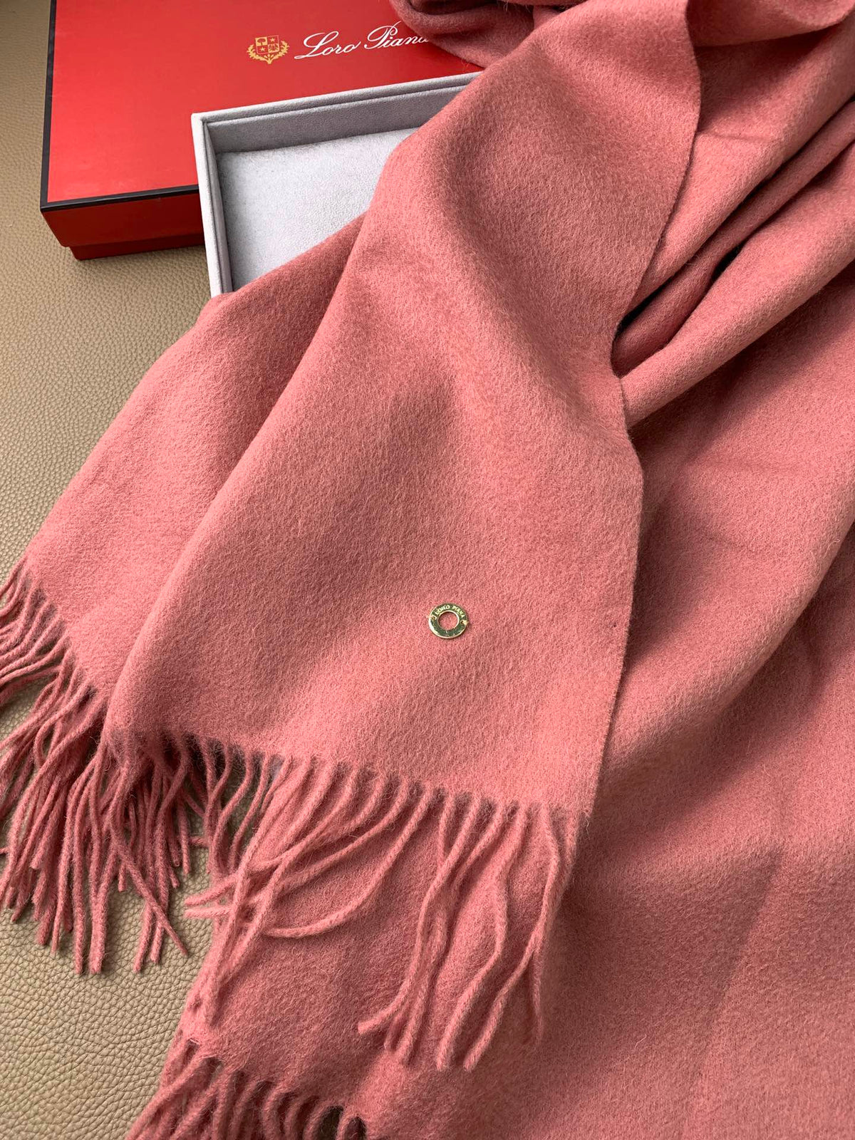 LP Grande Unita Scarf 200 CM In Salmon Pink Wool Cashmere 378393