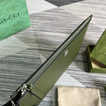 MARMONT POUCH 30 IN ARMY GREEN LAMBSKIN