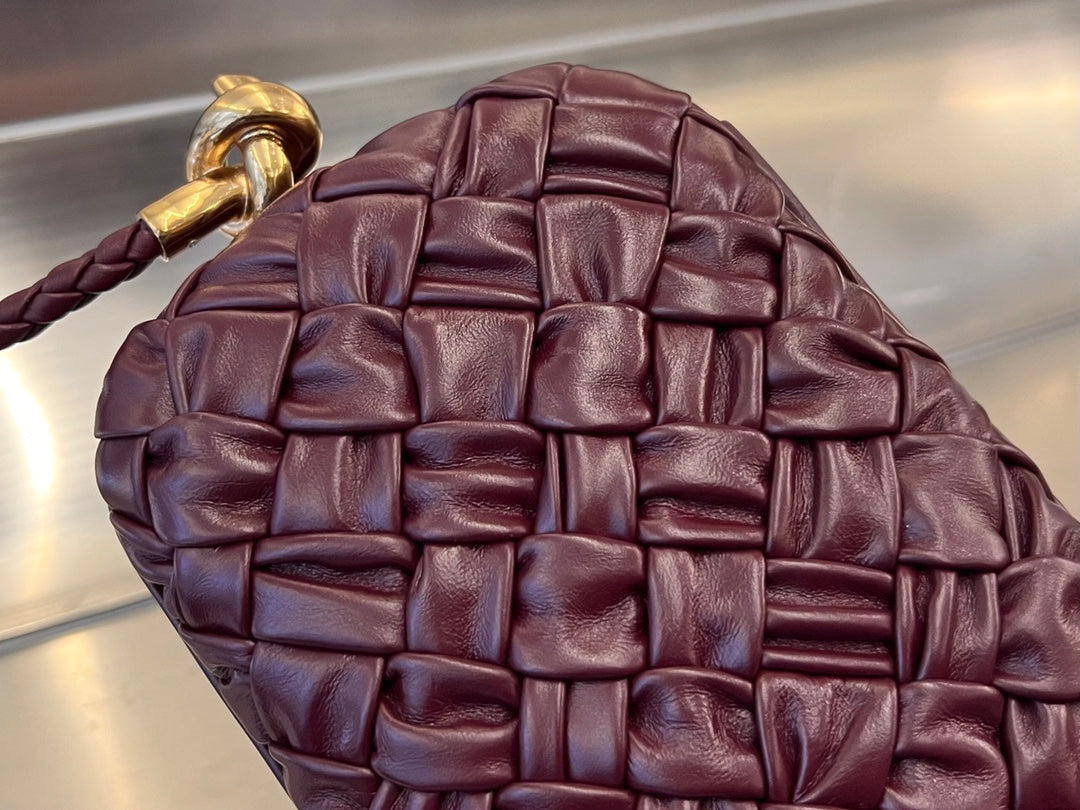 KNOT 20 IN BAROLO LAMBSKIN WITH CHAIN