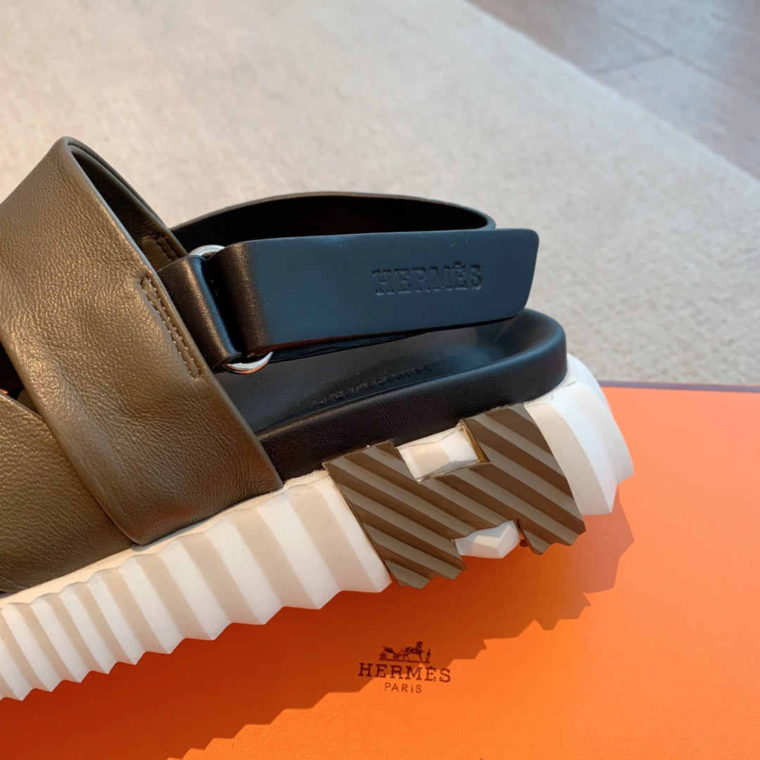 HM ELECTRIC SANDAL CEDAR CALFSKIN