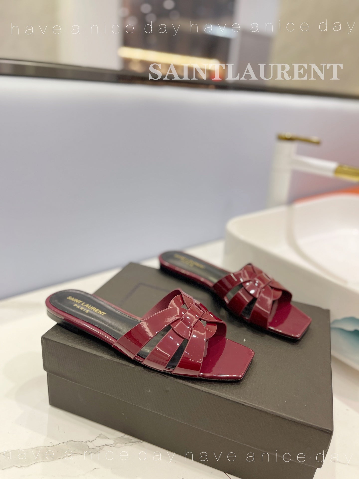 SL TRIBUTE SLIPPERS GLOSSY BERRY CALFSKIN
