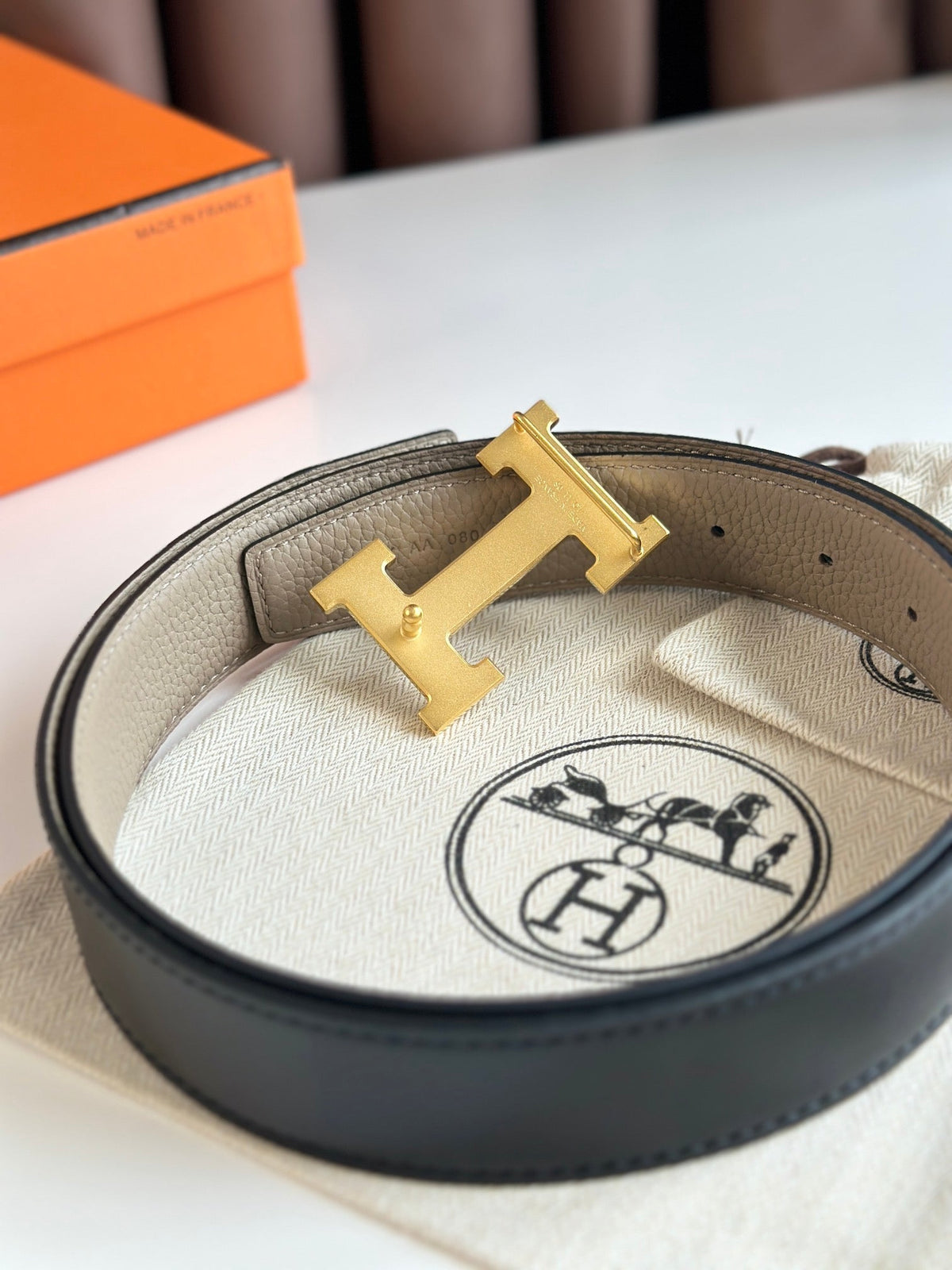 HM Gold H Buckle & Reversible 32mm Belt Beige mix Black leather 124654