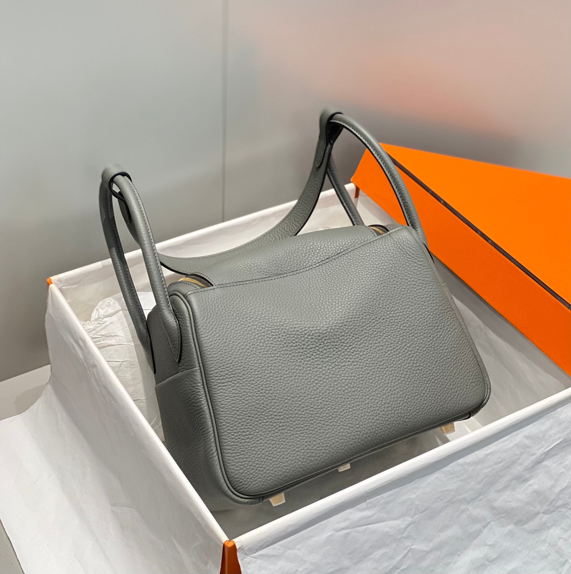 HM LINDY 26 BAG GRAY TAURILLON CLEMENCE LEATHER