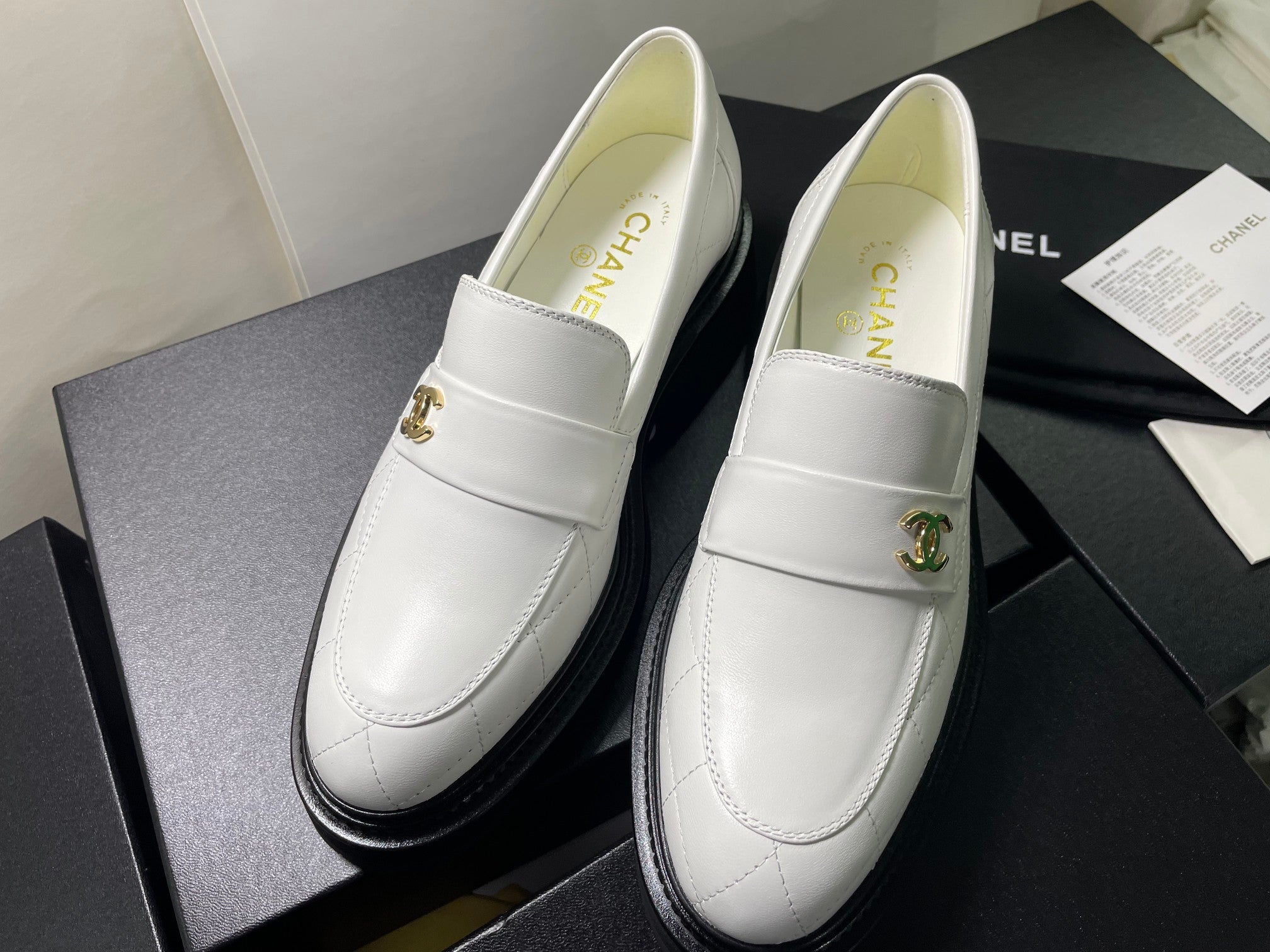 CC Moccasins 45mm White Lambskin
