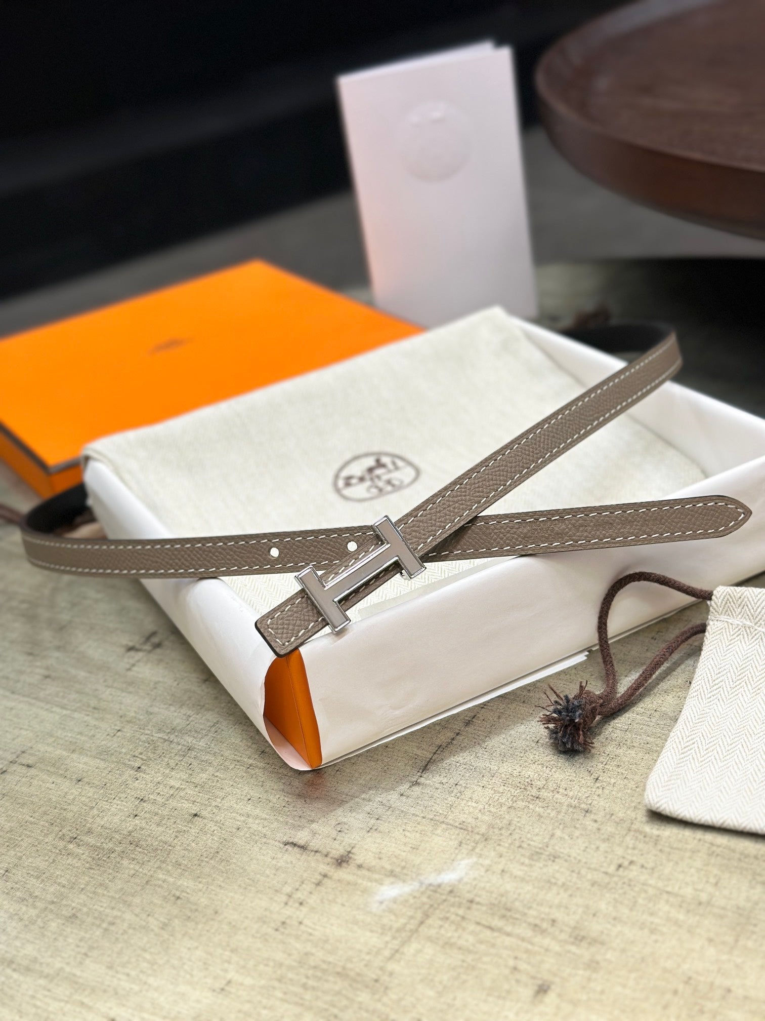 HM FOCUS BUCKLE & REVERSIBLE KHAKI BROWN AND BLACK LEATHER STRAP 13MM SILVER HARDWARE