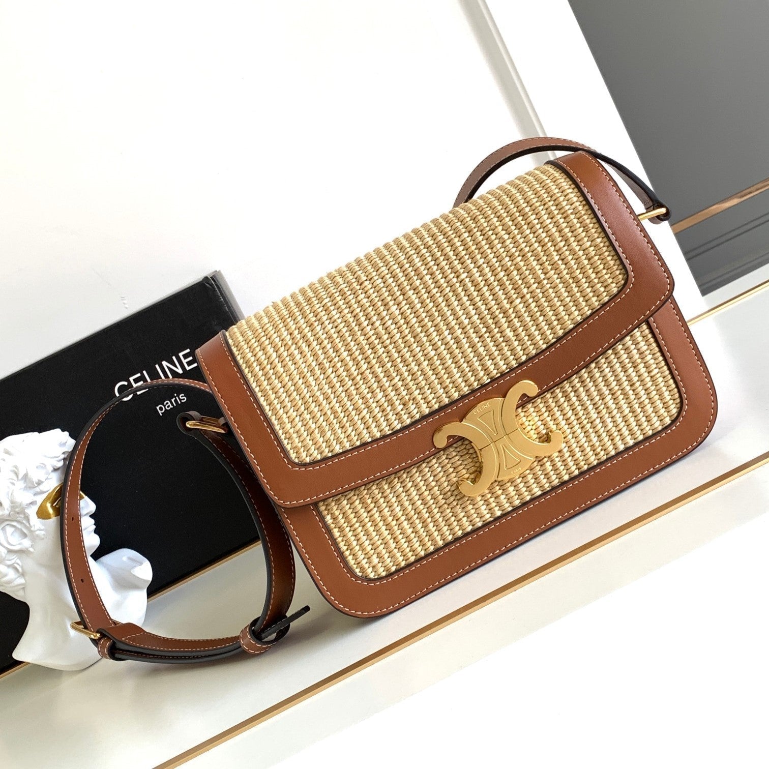 CLASSIQUE TRIOMPHE 22CM TEXTILE AND CALFSKIN