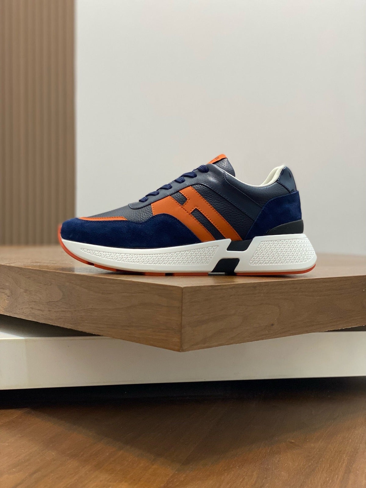 HM HOGAN SNEAKER NAVY CALFSKIN AND SUEDE