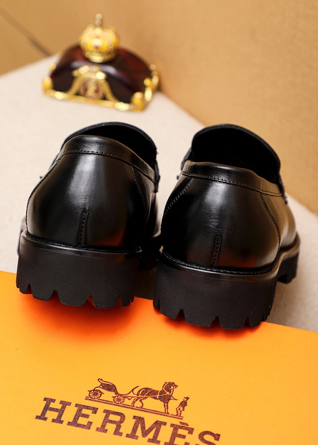 HM GOLD BUCKLE FAUBOURG LOAFER BLACK CALFSKIN