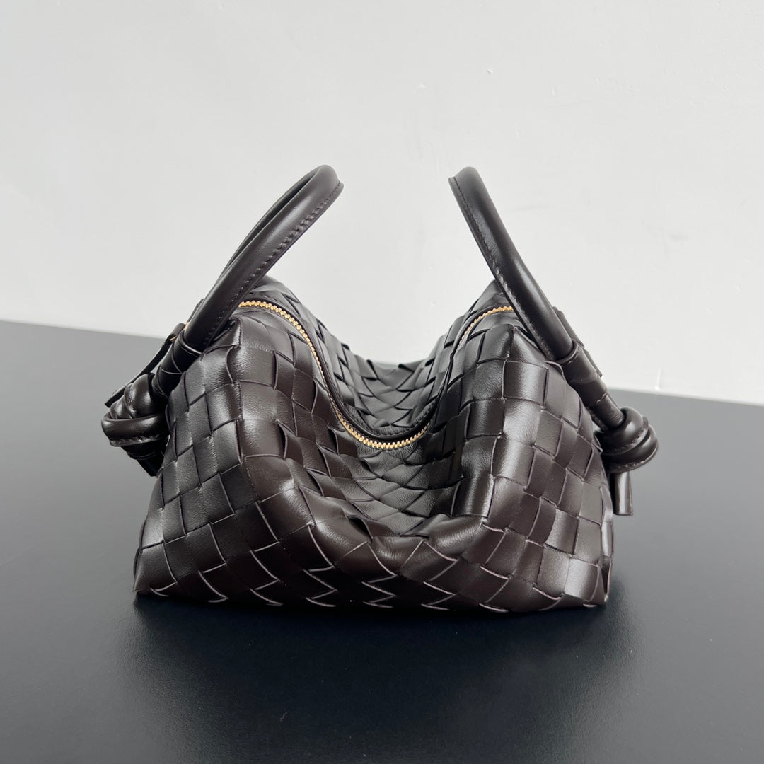 BV Loop Top Handle 19cm Chocolate Lambskin