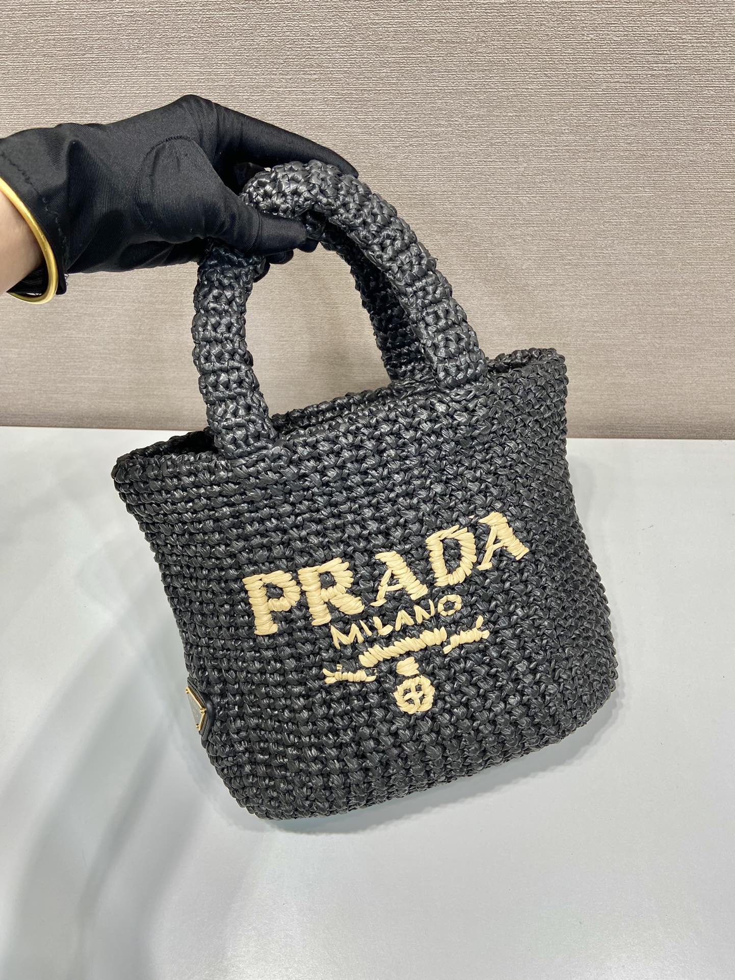 SMALL CROCHET TOTE BAG 24 IN BLACK MIX YELLOW RAFFIA