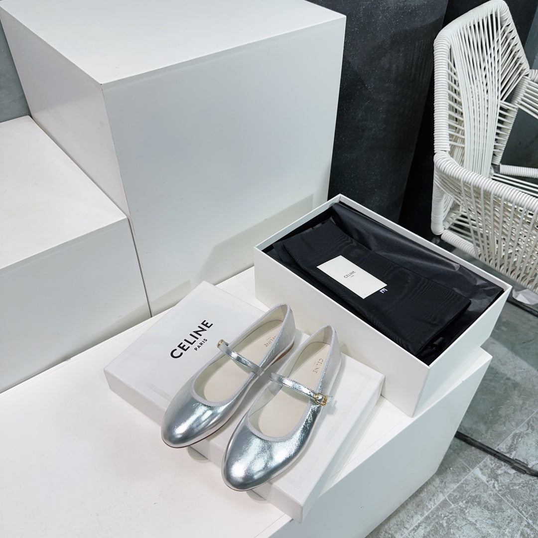 BALLET FLAT IN SILVER CALFSKIN