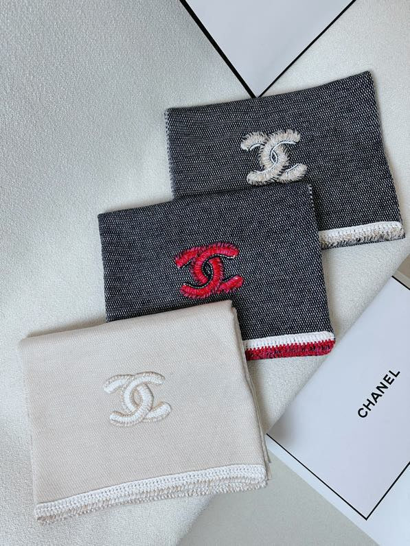 CC Scarf 220 CM In White Cashmere 389886