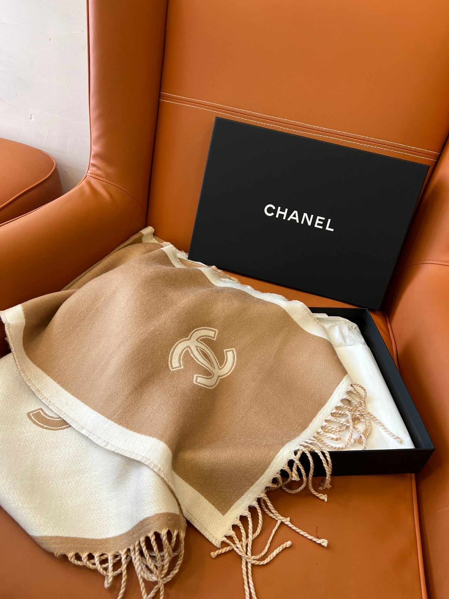 CC Scarf 184 CM In White Mix Brown Wool Fleece 385536