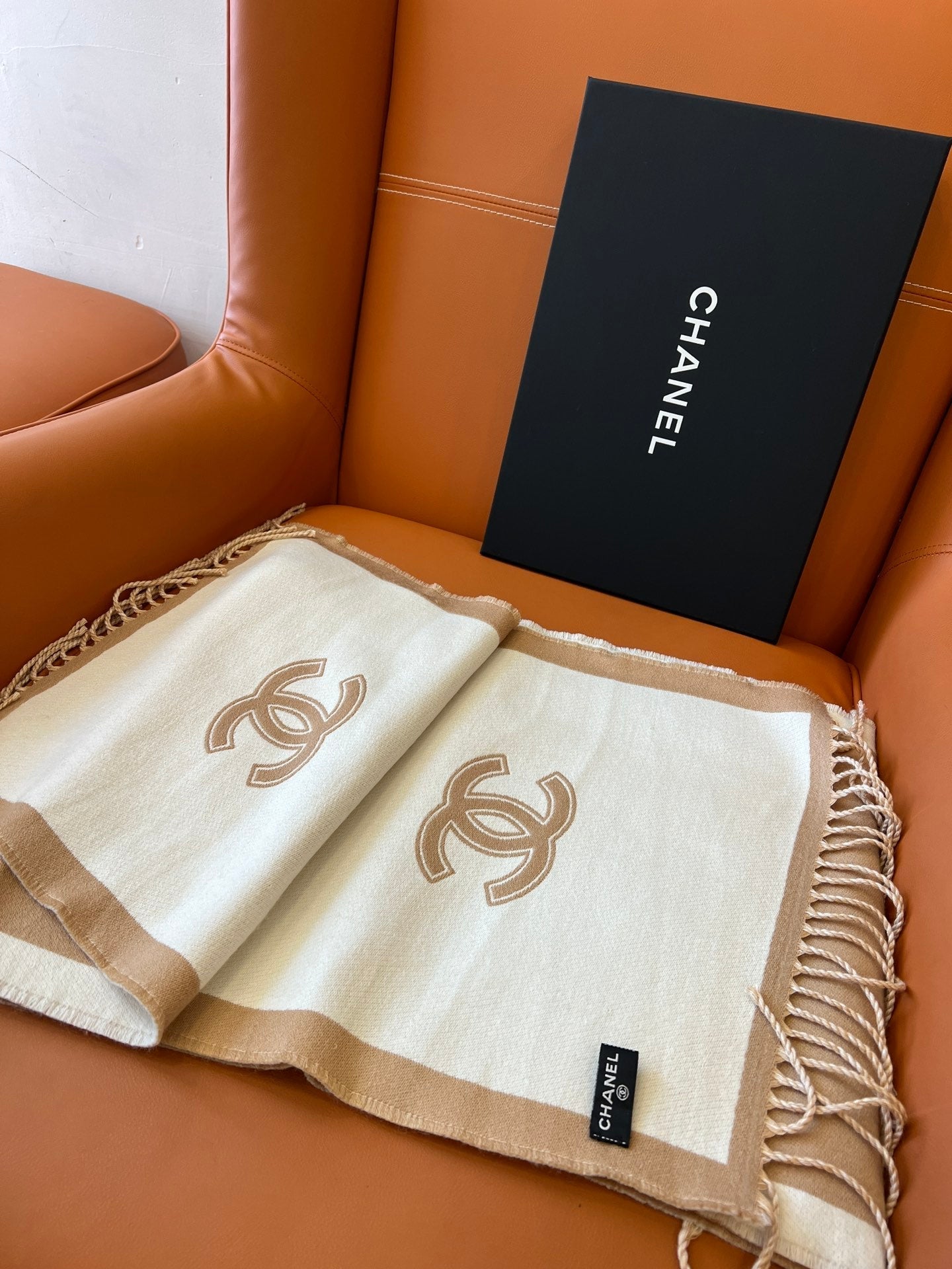 CC Scarf 184 CM In White Mix Brown Wool Fleece 385536
