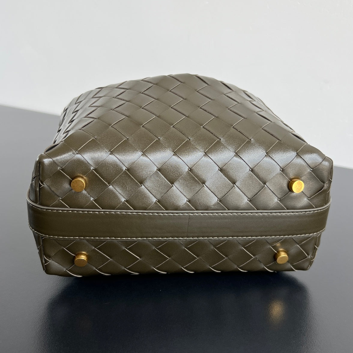 WALLACE 22 BAG KHAKI CALFSKIN