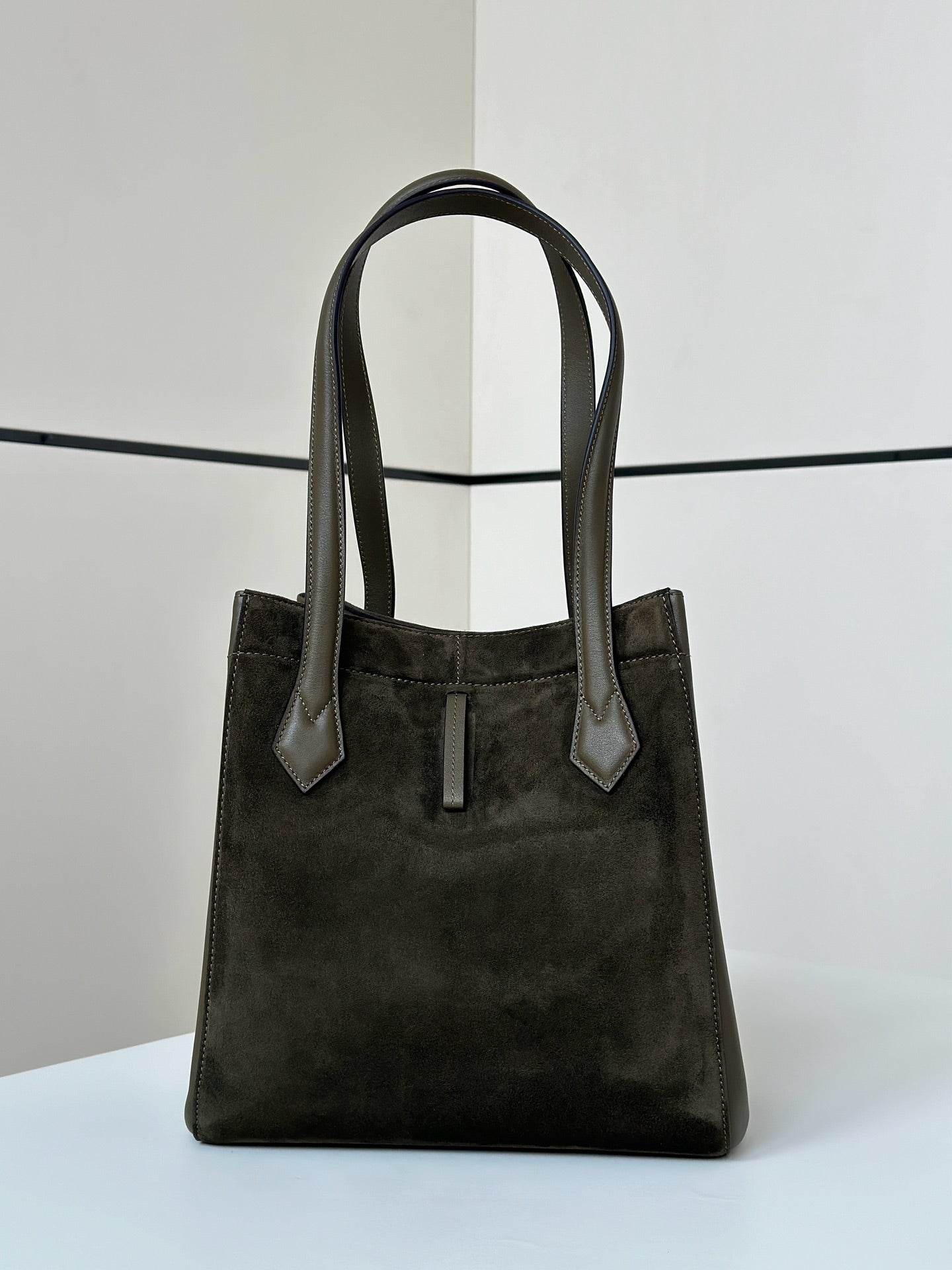 ORIGAMI MEDIUM 27 IN ARMY GREEN LAMBSKIN AND SUEDE