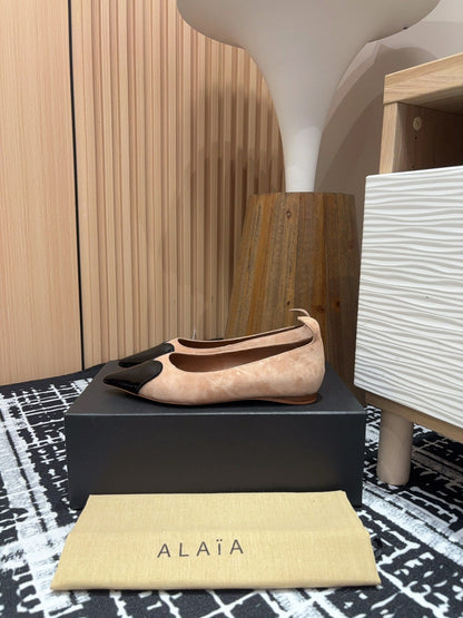 Alaila Ballerina Flats Coeur In Beige Suede 933071
