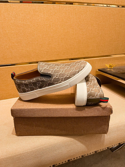 GG Men's Slip on Loafer Brown Fabric 477012