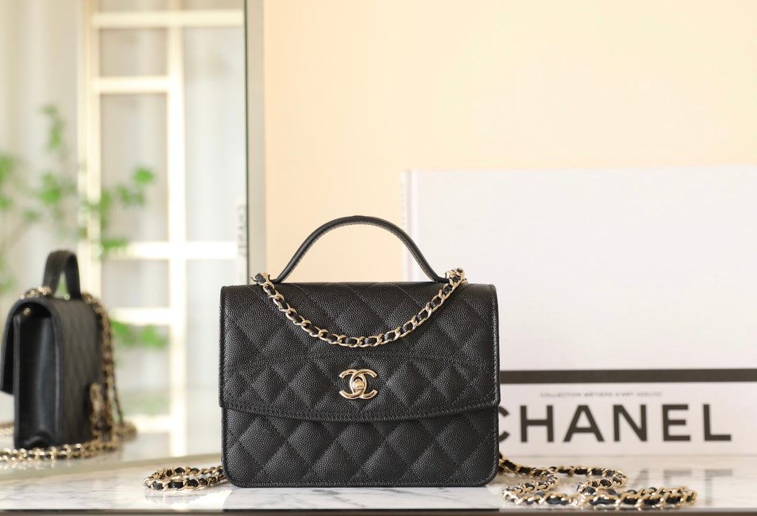 CC 25C Top Handle 18cm Black Grained Calfskin