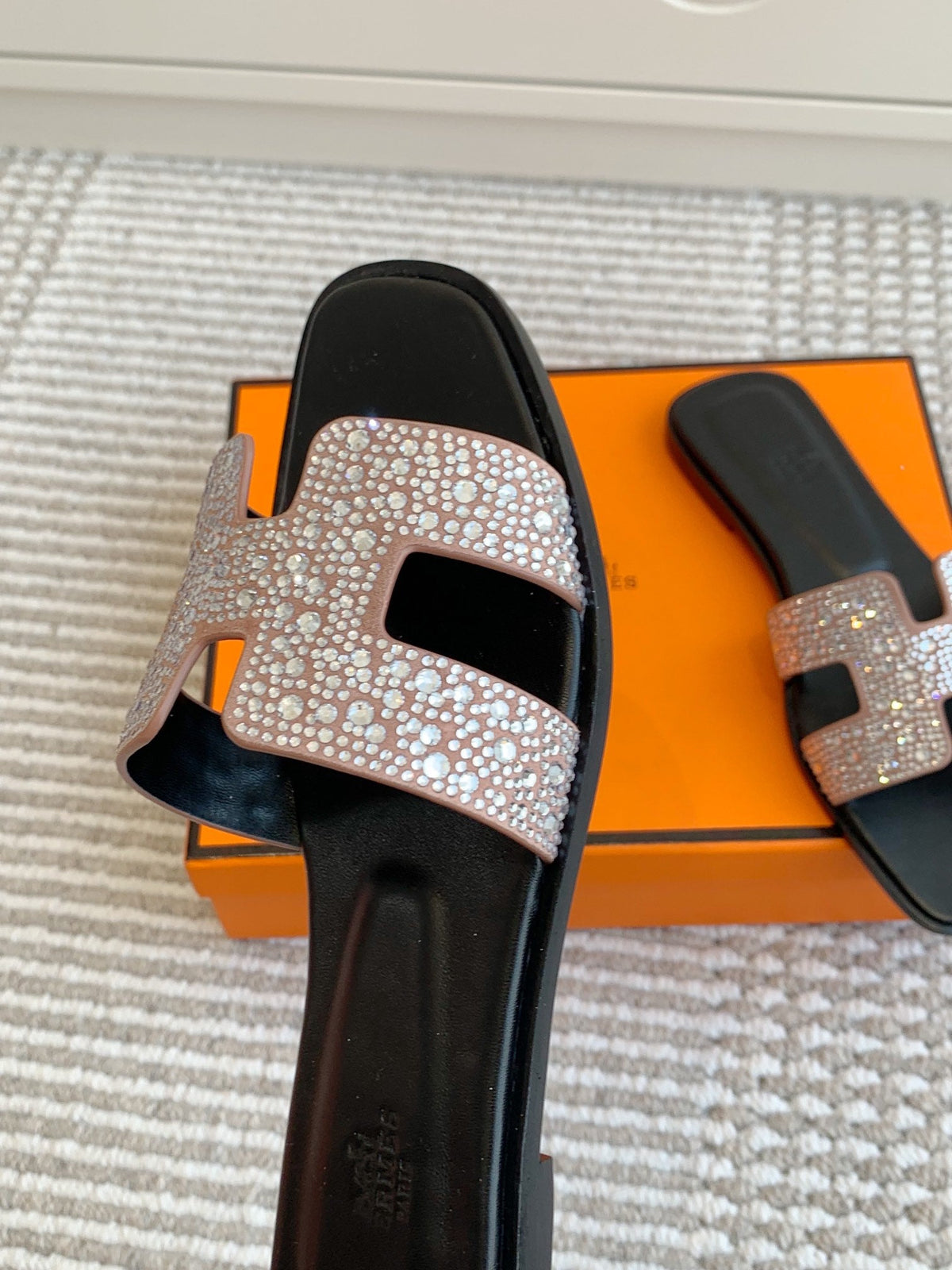 HM Oran Rhinestone Sandals Nude Suede Goatskin 291393