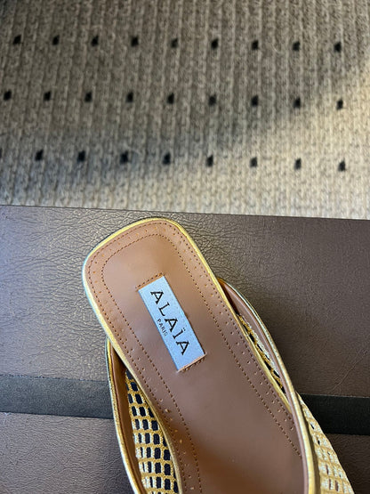 Alaia 25 Fishnet Flat Mules Gold Lampskin 303680