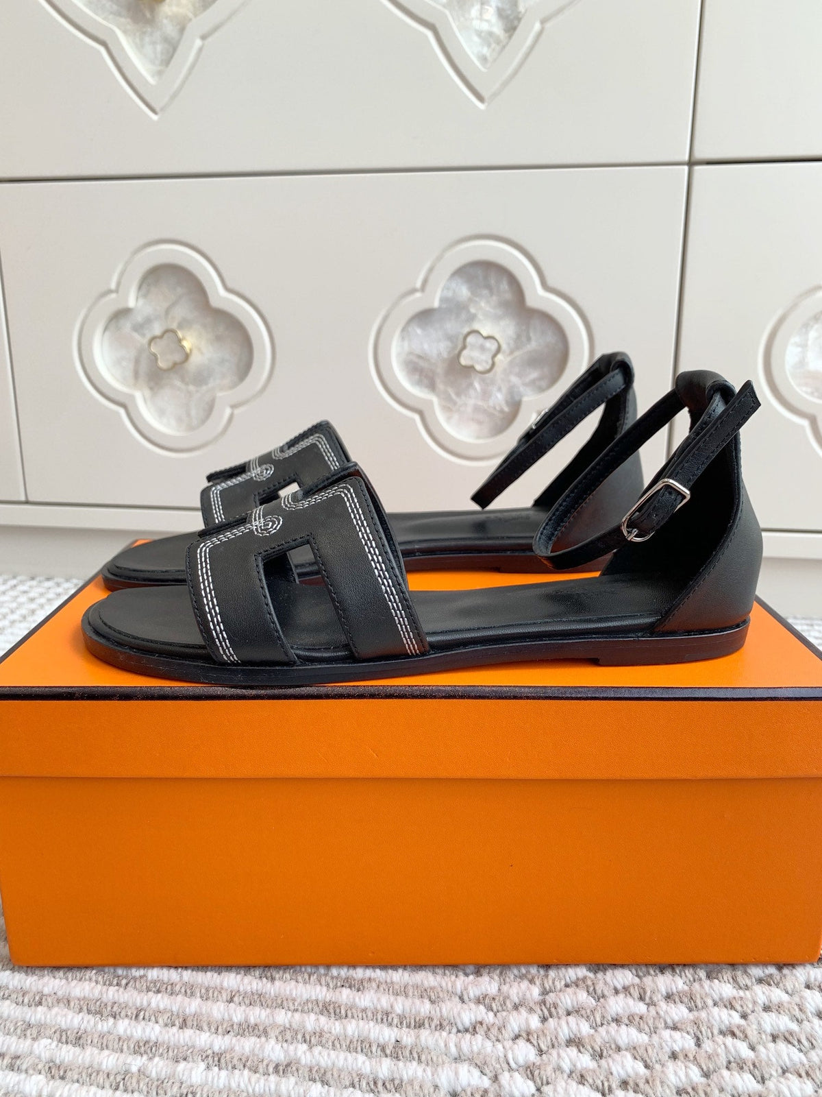 HM Santorini Sandal Black Cowhide 291390