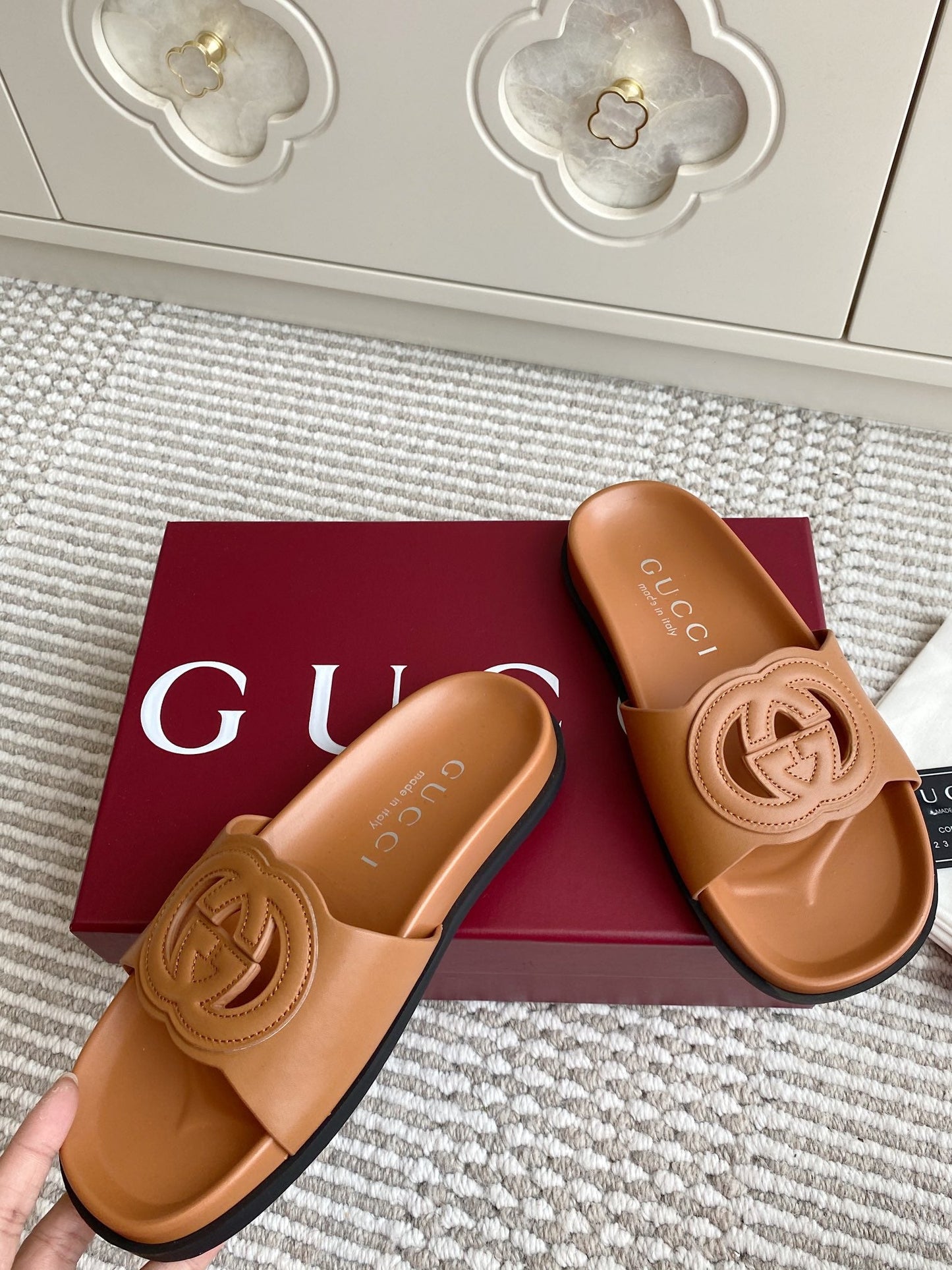 GC Slipper Brown Cowhide 291037