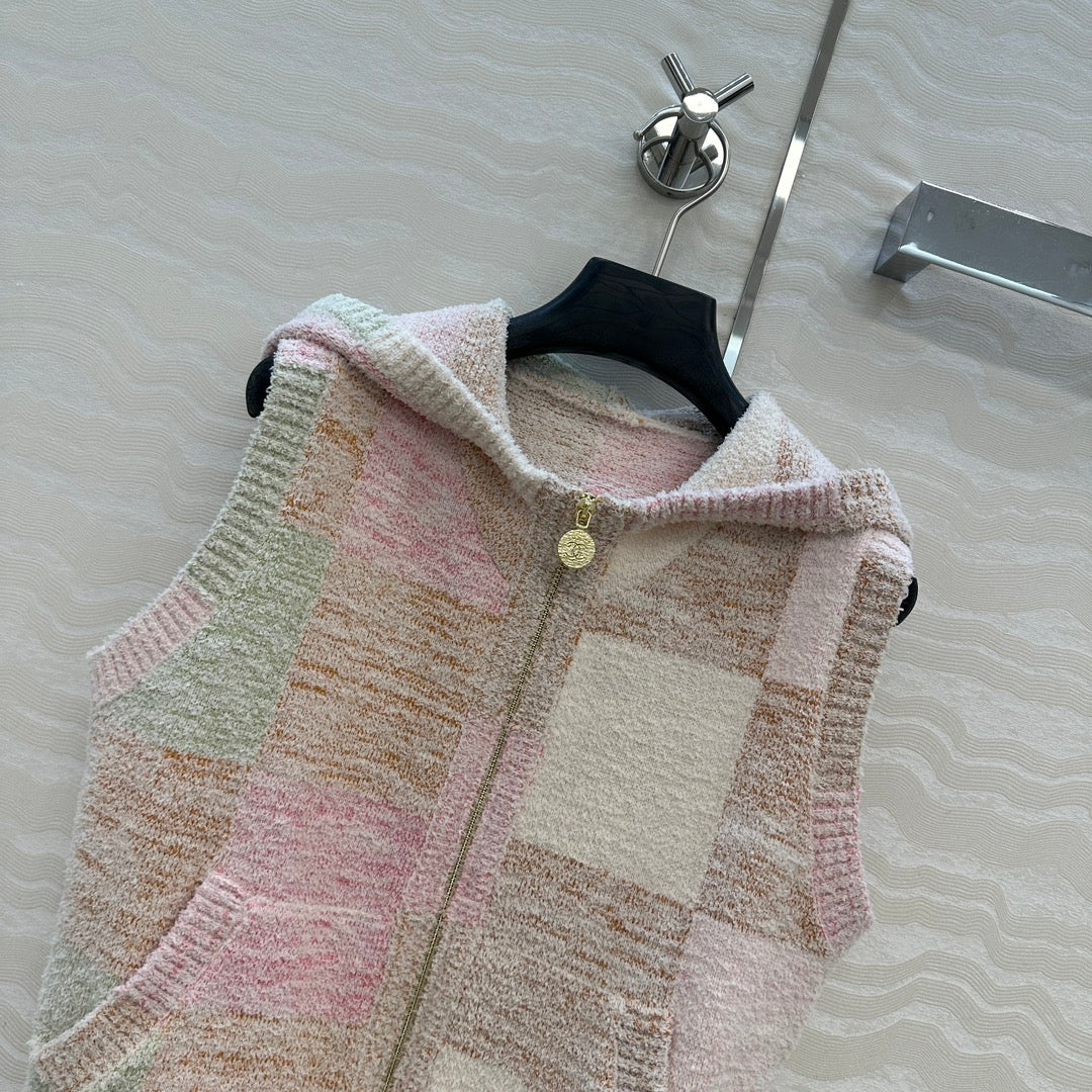 CC Hooded Vest Light Color Polyester Acrylic Fibers Wool