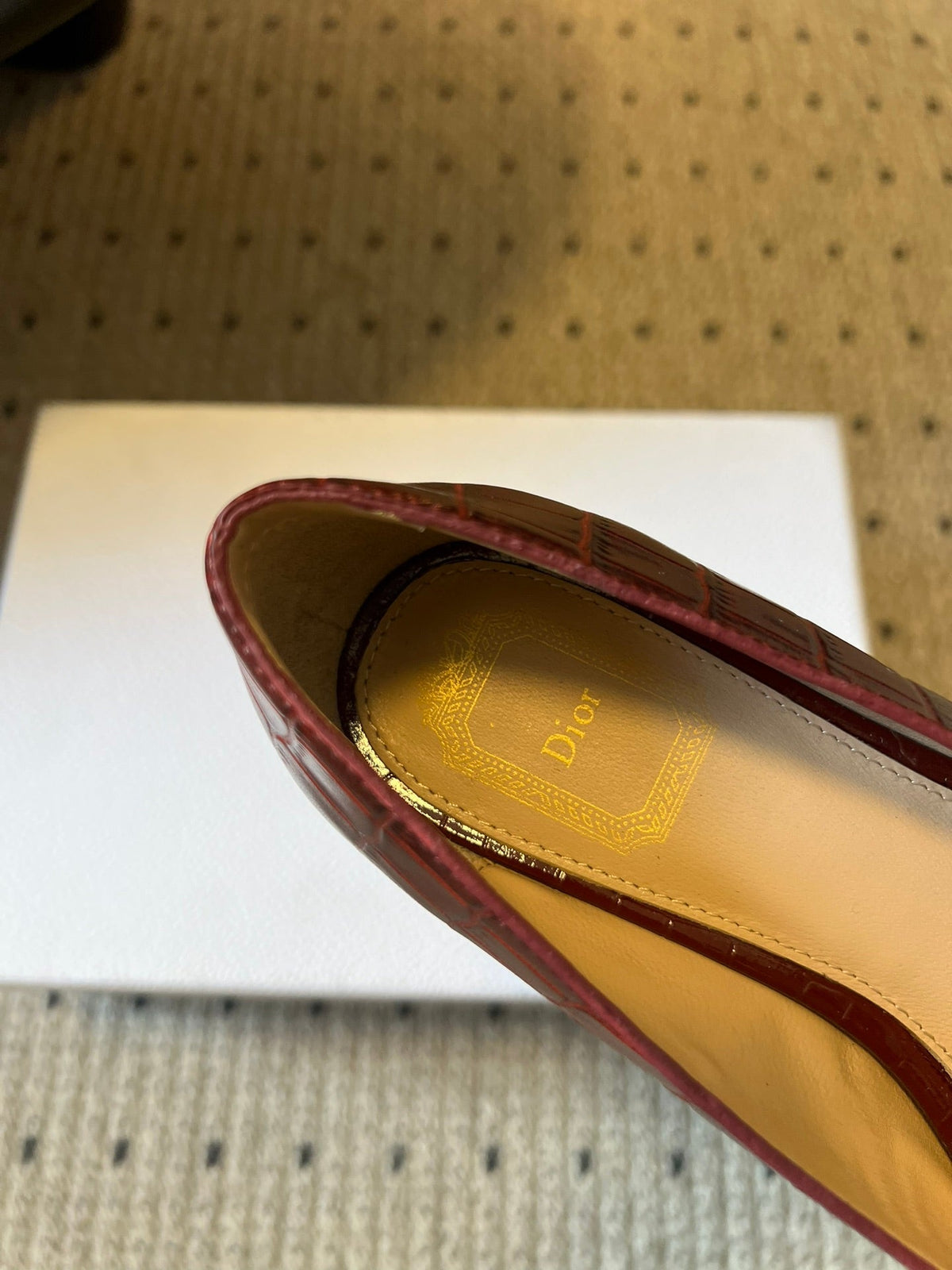CD 26s Low Heel Pump 30 Black Burgundy Cowhide 651160