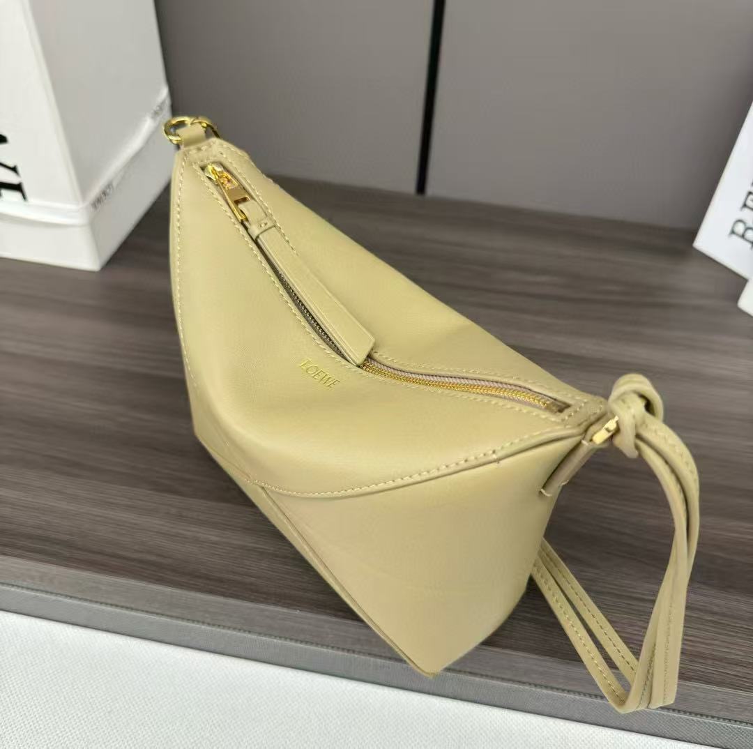 Loewe Puzzle Fold Pouch Light Yellow Nappa Calfskin