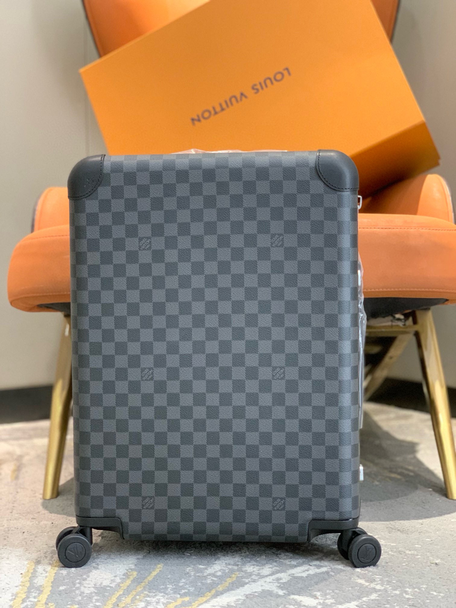 Louis Vuitton Horizon 55 Suitcase Gray Black Leather