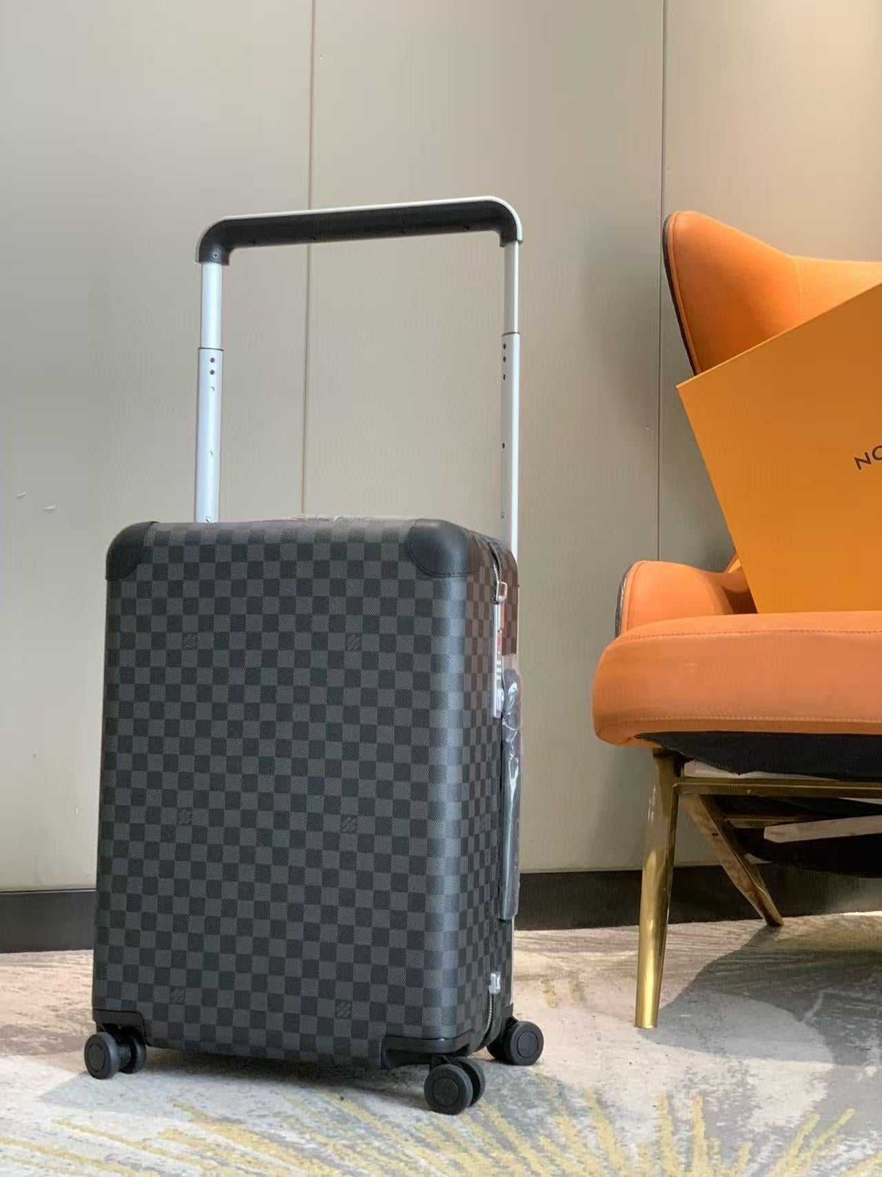 Louis Vuitton Horizon 55 Suicase Gray Black Leather