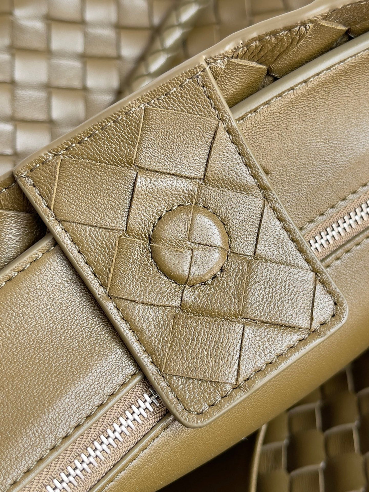 Bottega Veneta 2026 Andiamo Bag 42cm Muddy Brown Nappa Leather