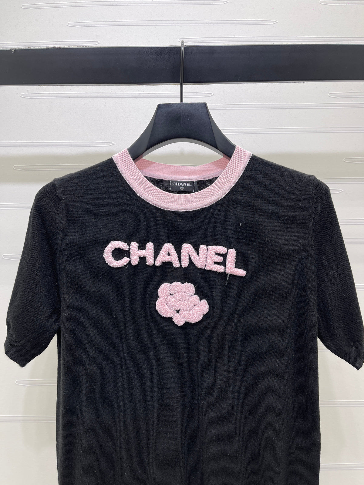 Chanel 2026 Flower T-shirt Black and Pink Tencel