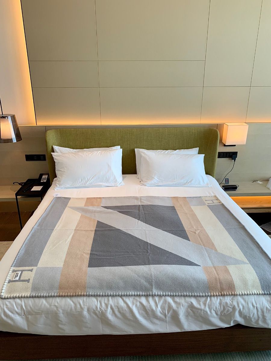 HM Drapeau Blanket Acier and Perle Wool Cashmere