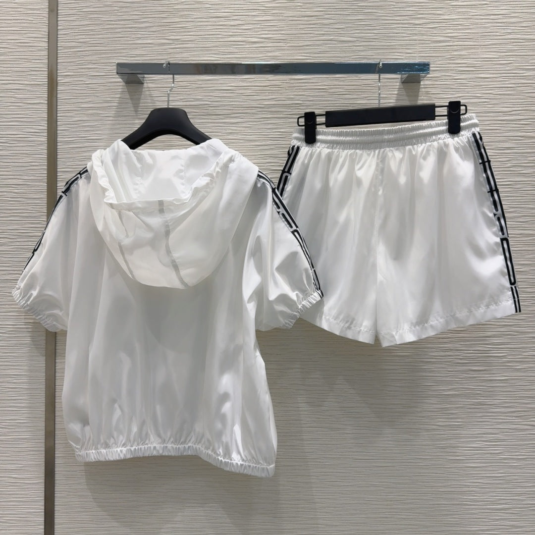 CD 25 Suit Black White Polyester
